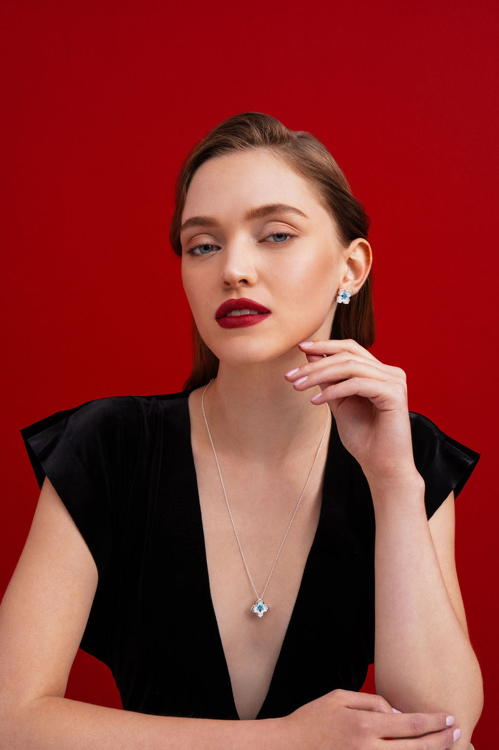 Peranakan Floral Pendant Necklace Silver - Blue Vase