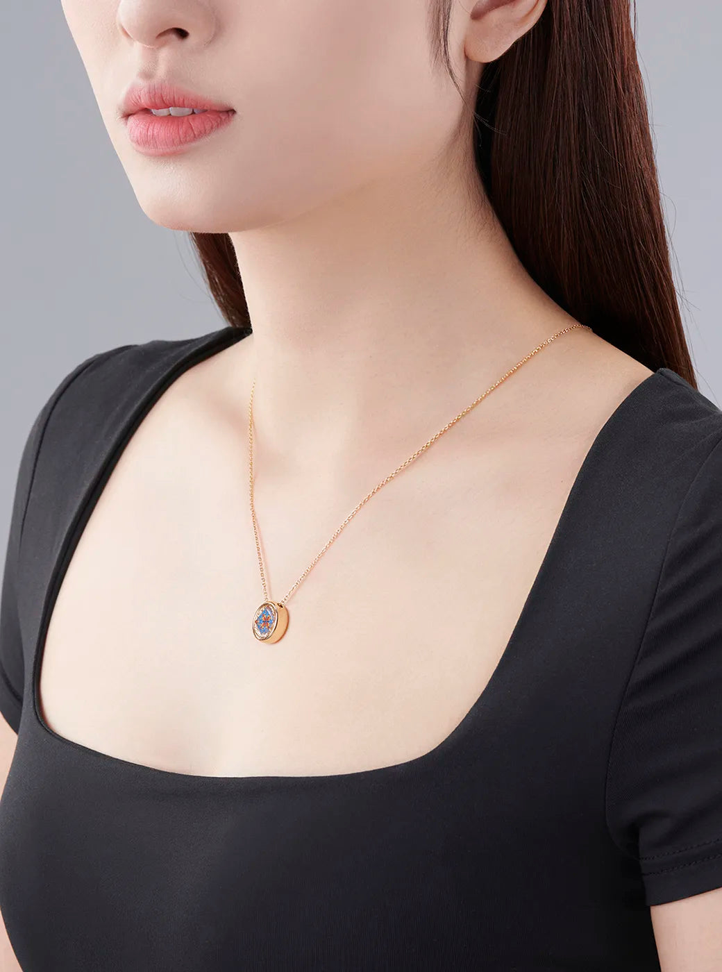 Italian Medallion Pendant Necklace - Blue