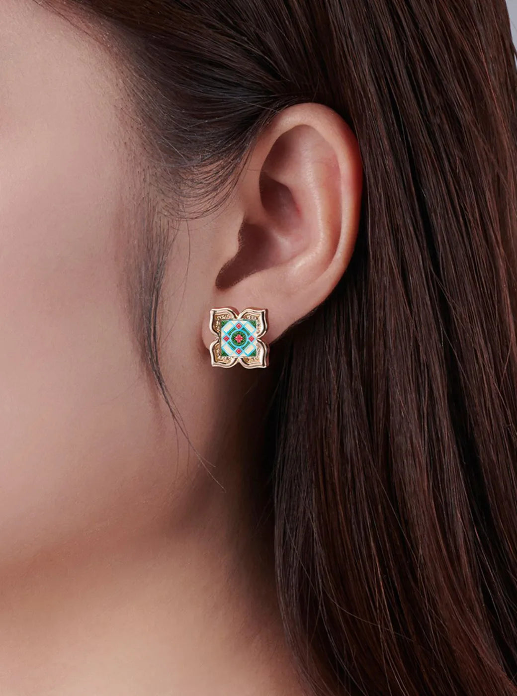Emerald Hill Stud Earrings