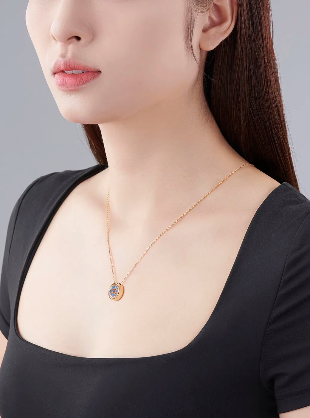 Spanish Medallion Pendant Necklace - Royal